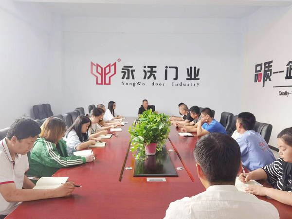 永沃门业学习技术，增强技能