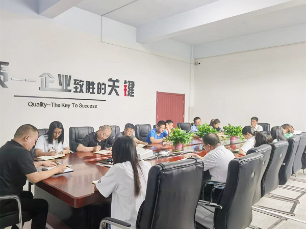 永沃门业学习技术，增强技能